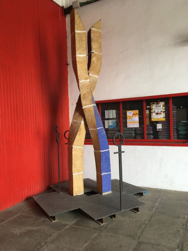 Escultura DNA de A.Ginestet, Parc de Les Rentadores