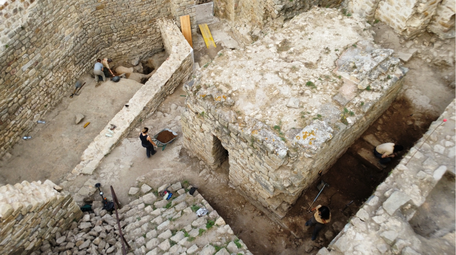 castell-next-generation (5).jpg
